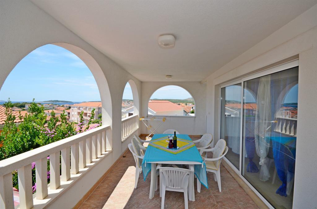 Apartments Branislav Rogoznica  Extérieur photo